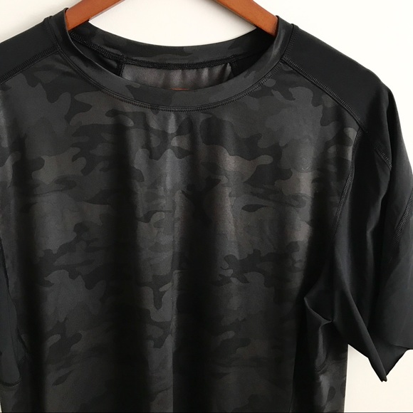 Lululemon Mens Repetition Camo Tee 